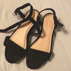Black platform sandals size 6